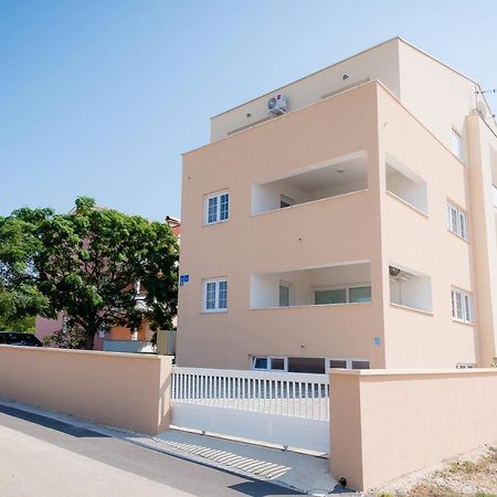 Apartments Sandrina 브르시 외부 사진