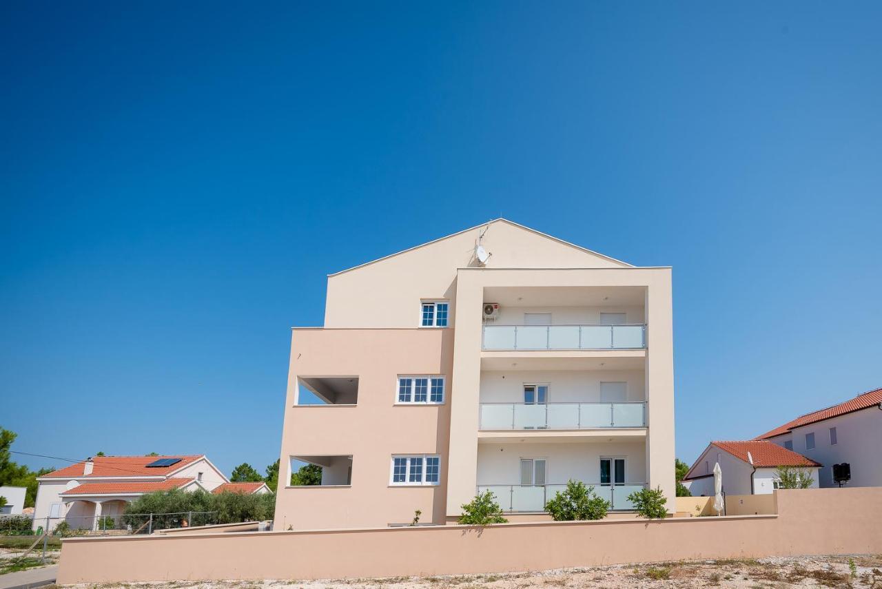 Apartments Sandrina 브르시 외부 사진