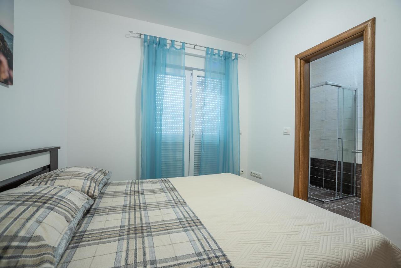 Apartments Sandrina 브르시 외부 사진