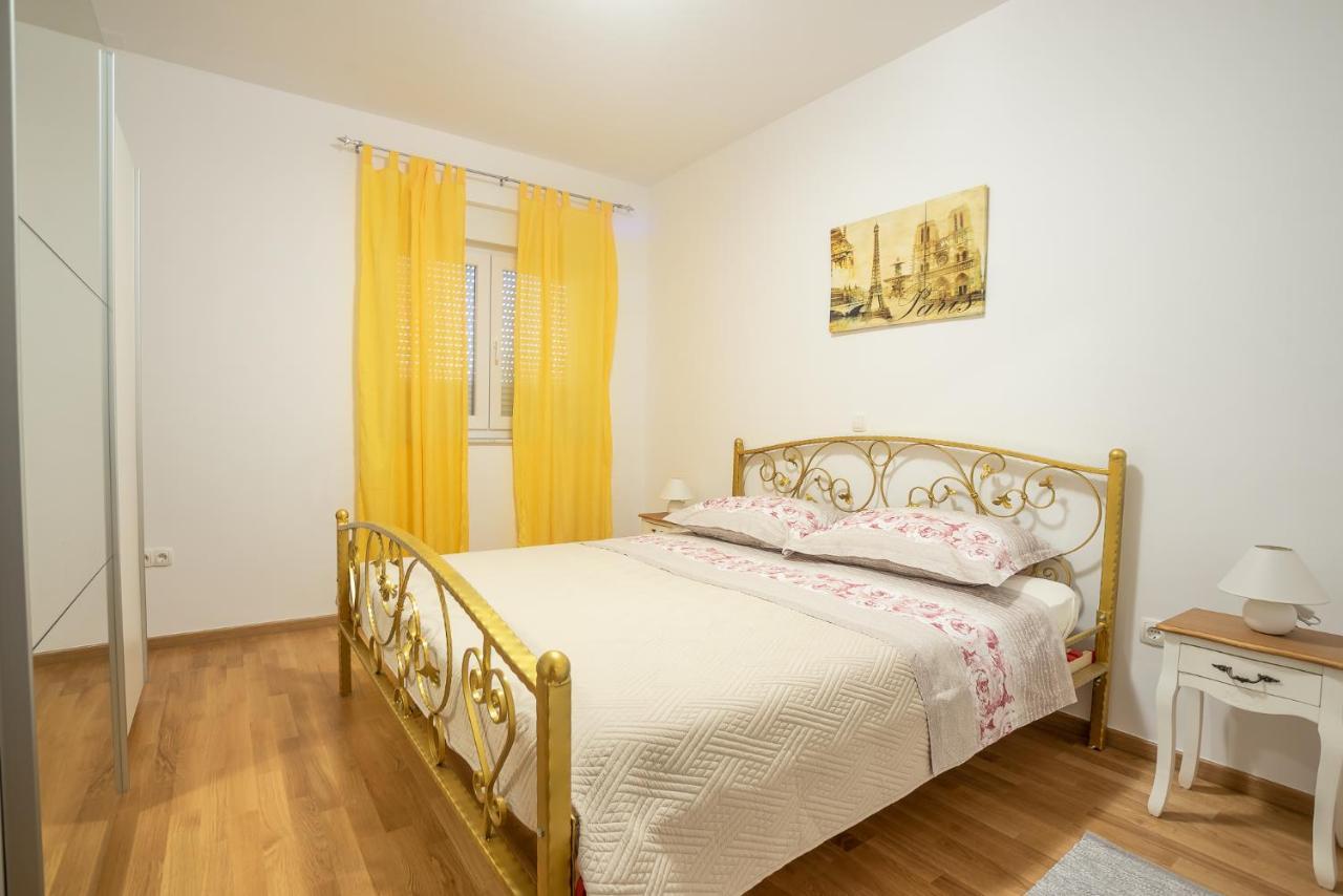 Apartments Sandrina 브르시 외부 사진