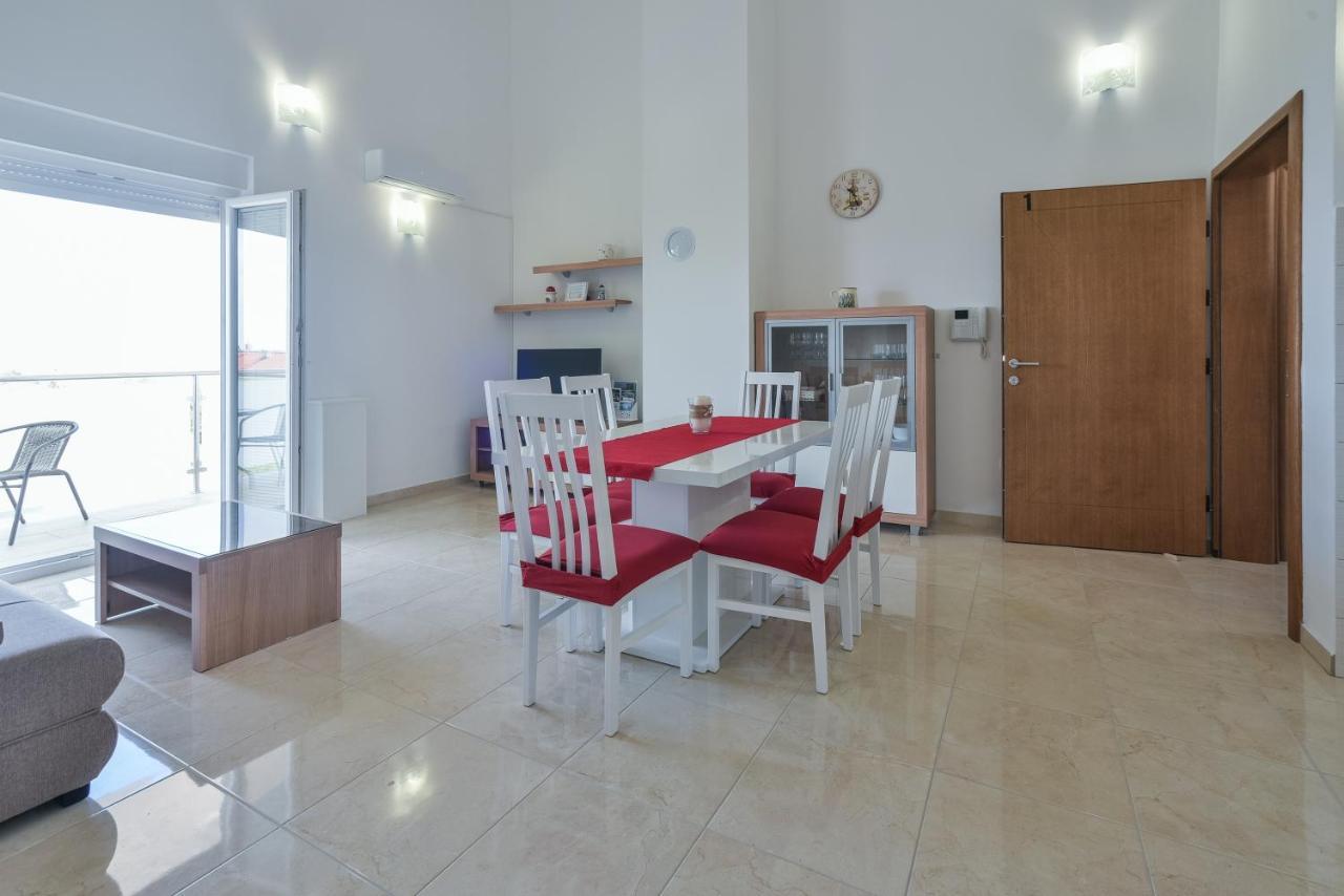 Apartments Sandrina 브르시 외부 사진