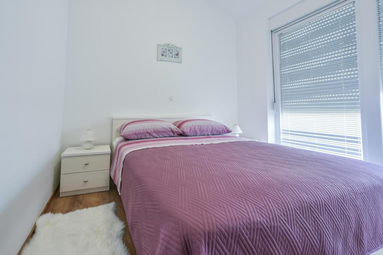 Apartments Sandrina 브르시 외부 사진