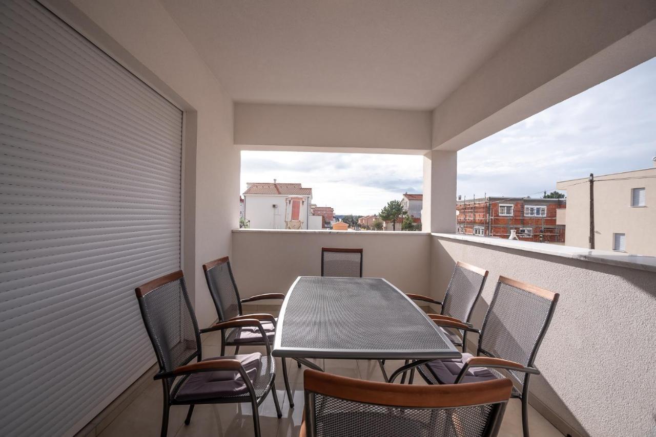 Apartments Sandrina 브르시 외부 사진